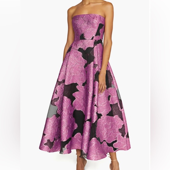 Monique Lhuillier Dresses & Skirts - Monique Lhuillier ML - Elle Metallic Strapless Jacquard Cocktail Dress - Size 4